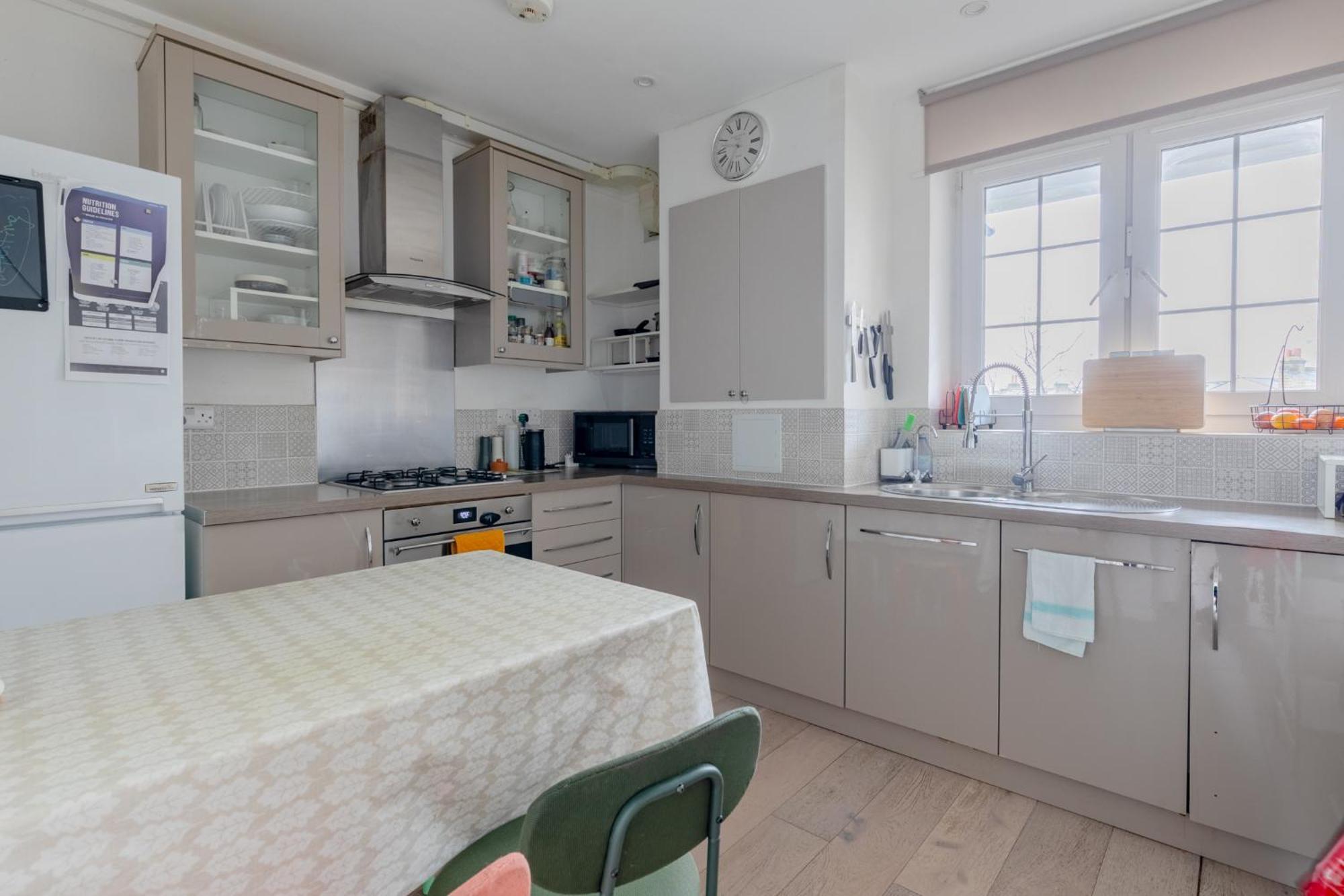 Bright Well Located 2bd Flat South East Apartamento